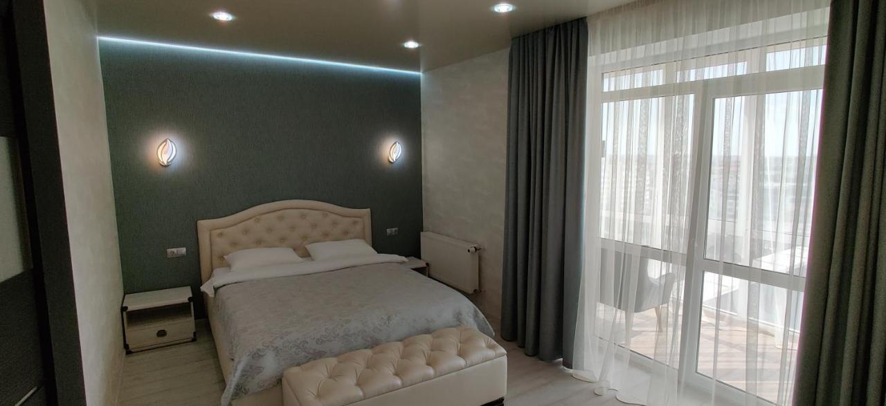 Yarovytsya Vip In The Center Apartman Luck Kültér fotó
