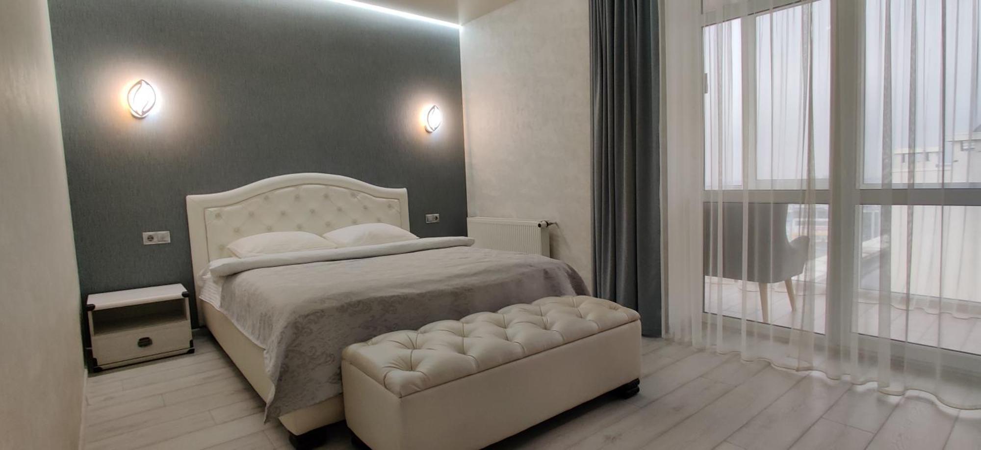 Yarovytsya Vip In The Center Apartman Luck Kültér fotó