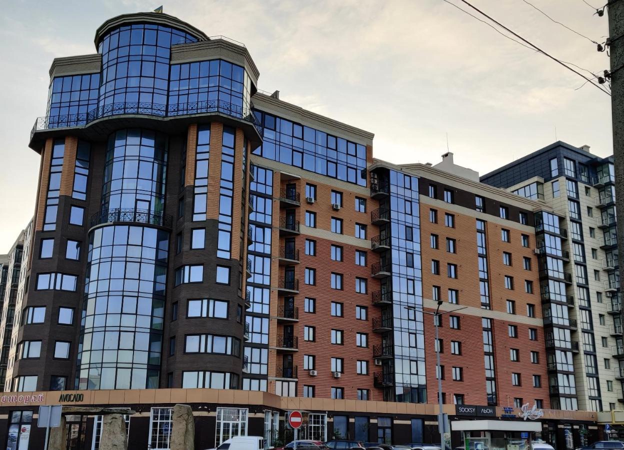 Yarovytsya Vip In The Center Apartman Luck Kültér fotó