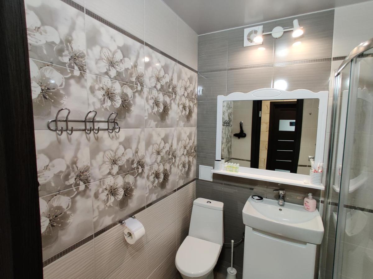 Yarovytsya Vip In The Center Apartman Luck Kültér fotó