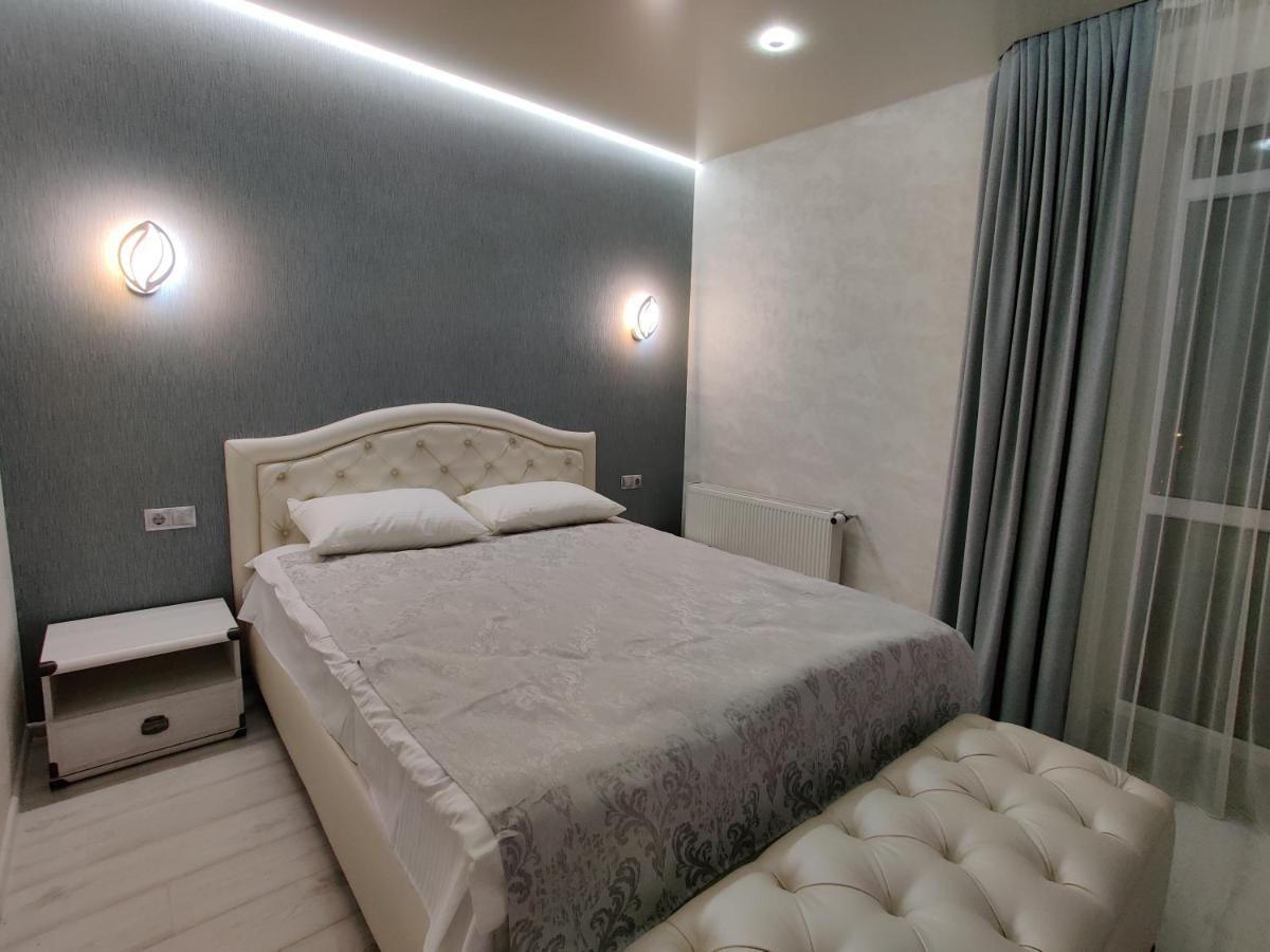 Yarovytsya Vip In The Center Apartman Luck Kültér fotó